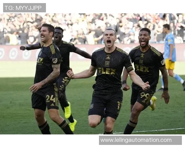 绝境之中逆天改命 足球球星惊艳倒钩引爆全场热血时刻